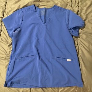 Casma FIGS scrub top